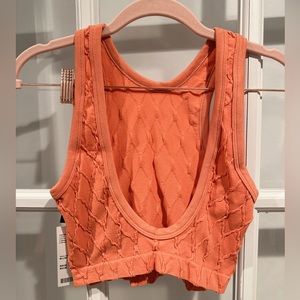 💙URBAN OUTTFITTERS💙Deep cut seamless diamond textured tank